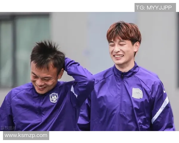 意外!前津门虎球员白某峰为了35万好处费直接在中超消沉竞赛,现在被判刑1年 意外!前津门虎球员白某峰为了35万好处费直接在中超消沉竞赛,现在被判刑1年